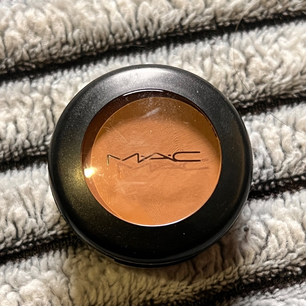 New MAC studio finish concealer